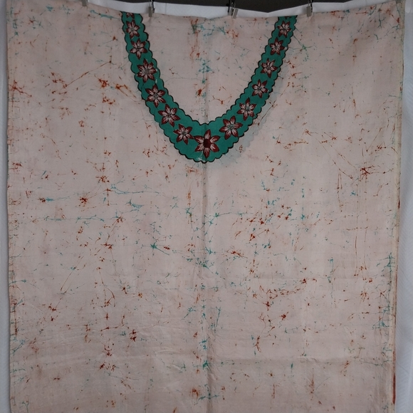 Rare Silk Tablecloth Runner Red Green Sri Lanka Poinsettia 54"×70" Handmade Art - Picture 4 of 10